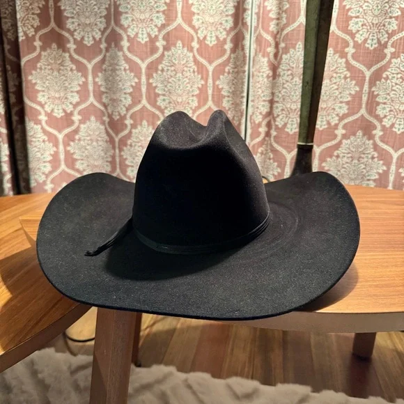 Elegant Black Wide Brim Hat - Picture 2 of 7